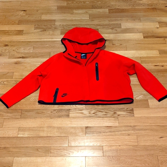 Nike Women's Size XS Crop Sweatshirt - Picture 1 of 4